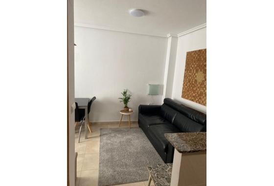 Resale - Apartment / flat - Torrevieja - Centro