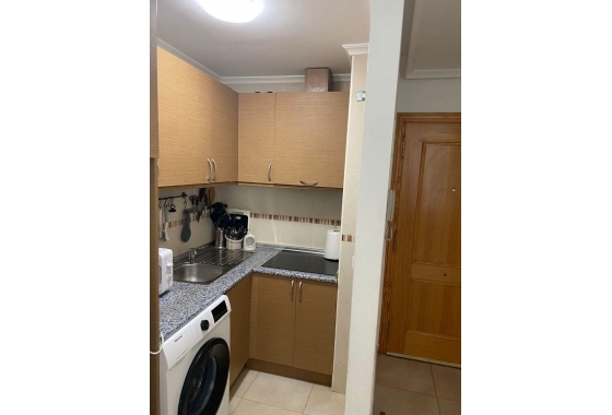 Resale - Apartment / flat - Torrevieja - Centro