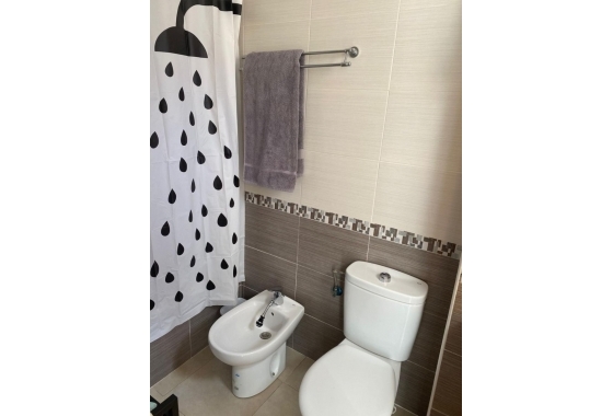 Resale - Apartment / flat - Torrevieja - Centro