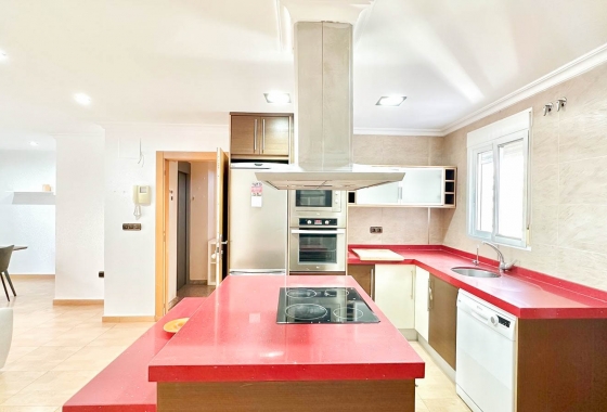 Wiederverkauf - Wohnung - Torrevieja - Centro