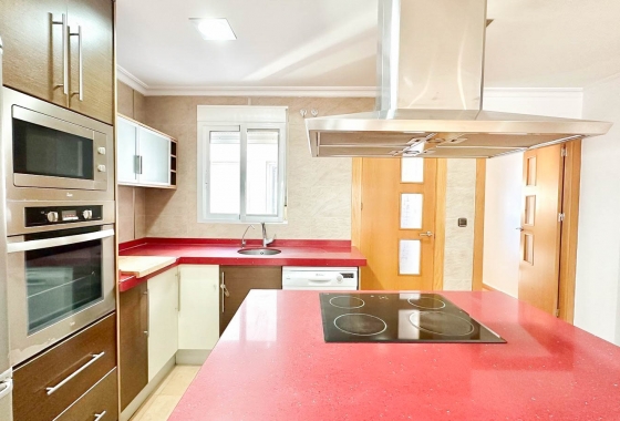 Wiederverkauf - Wohnung - Torrevieja - Centro