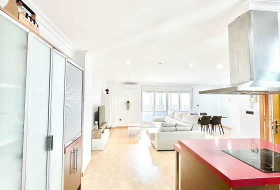 Wiederverkauf - Wohnung - Torrevieja - Centro