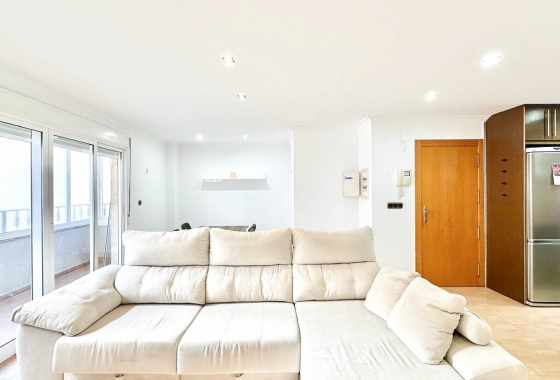 Wiederverkauf - Wohnung - Torrevieja - Centro