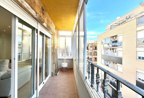 Wiederverkauf - Wohnung - Torrevieja - Centro