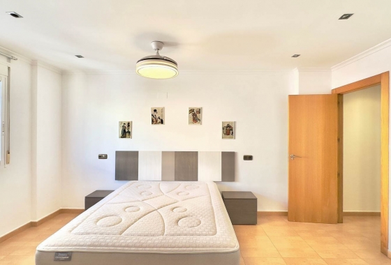 Wiederverkauf - Wohnung - Torrevieja - Centro