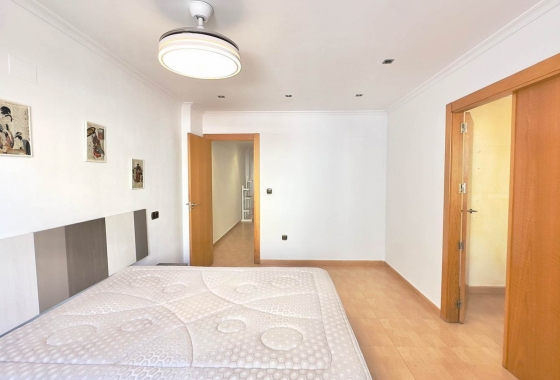 Wiederverkauf - Wohnung - Torrevieja - Centro