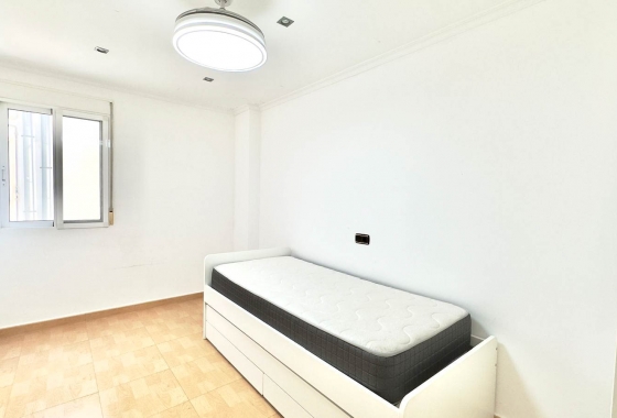 Wiederverkauf - Wohnung - Torrevieja - Centro