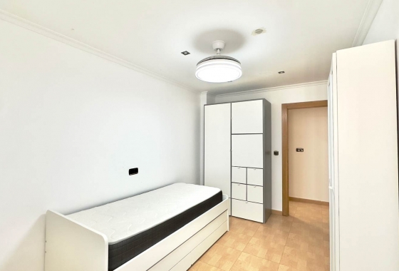 Wiederverkauf - Wohnung - Torrevieja - Centro