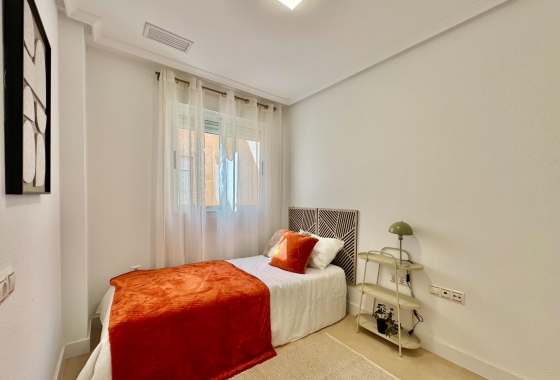 Resale - Apartment / flat - Torrevieja - PARQUE DE LAS NACIONES