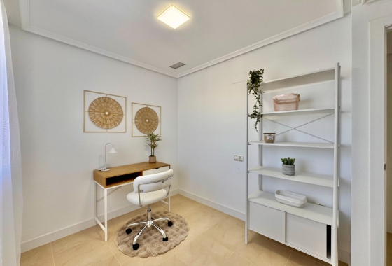 Resale - Apartment / flat - Torrevieja - PARQUE DE LAS NACIONES