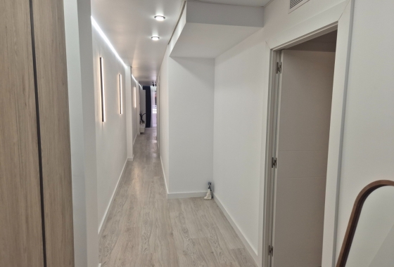 Resale - Apartment / flat - Torrevieja - Playa del Acequión