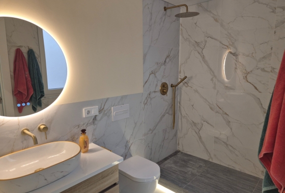 Resale - Apartment / flat - Torrevieja - Playa del Acequión