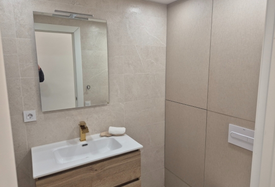 Resale - Apartment / flat - Torrevieja - Playa del Acequión