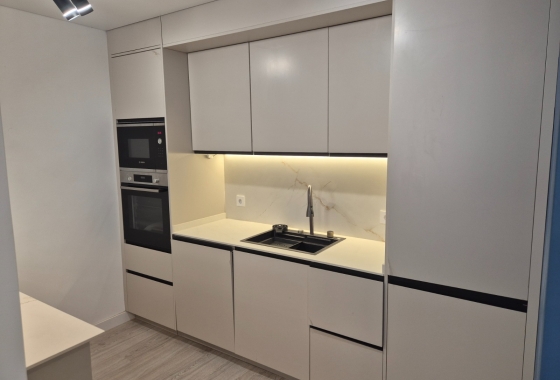 Resale - Apartment / flat - Torrevieja - Playa del Acequión