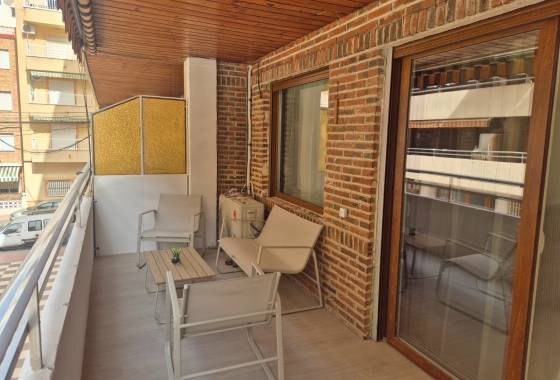 Resale - Apartment / flat - Torrevieja - Playa del Acequión