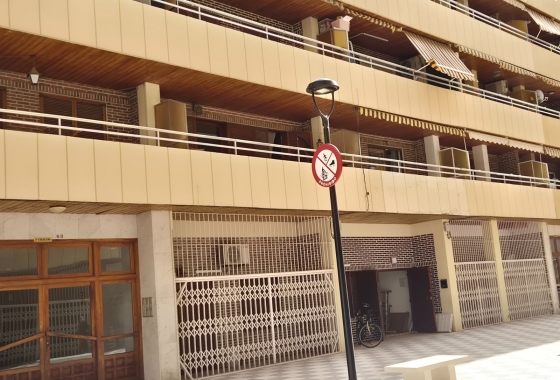Resale - Apartment / flat - Torrevieja - Playa del Acequión