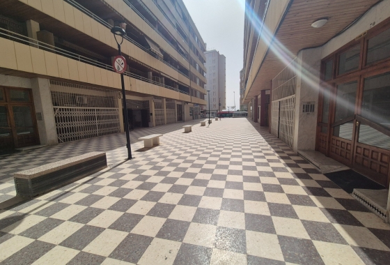 Resale - Apartment / flat - Torrevieja - Playa del Acequión