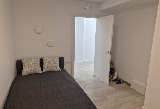 Resale - Apartment / flat - Torrevieja - Playa del Acequión
