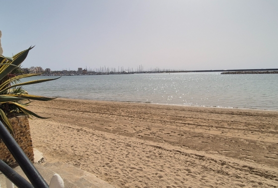 Resale - Apartment / flat - Torrevieja - Playa del Acequión