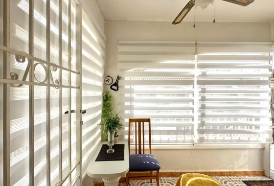 Resale - Bungalow - Torrevieja - La Siesta - El Salado -  Torreta