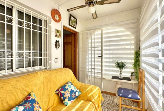 Resale - Bungalow - Torrevieja - La Siesta - El Salado -  Torreta