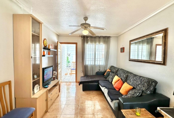 Resale - Bungalow - Torrevieja - La Siesta - El Salado -  Torreta