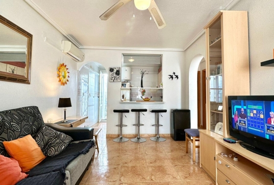 Resale - Bungalow - Torrevieja - La Siesta - El Salado -  Torreta