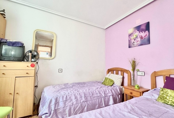 Resale - Bungalow - Torrevieja - La Siesta - El Salado -  Torreta
