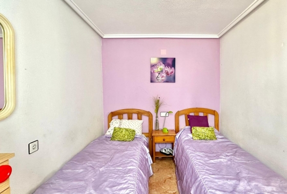 Resale - Bungalow - Torrevieja - La Siesta - El Salado -  Torreta