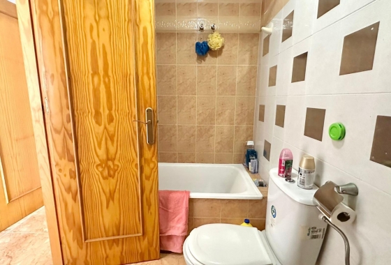 Resale - Bungalow - Torrevieja - La Siesta - El Salado -  Torreta