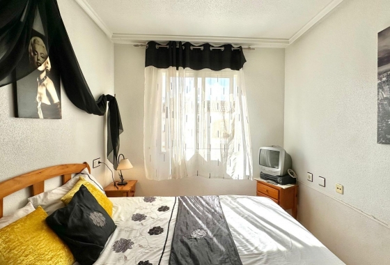 Resale - Bungalow - Torrevieja - La Siesta - El Salado -  Torreta