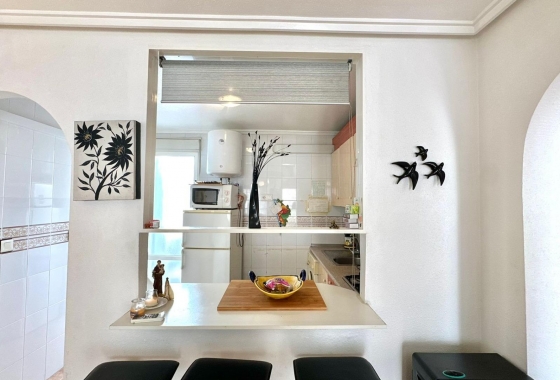 Resale - Bungalow - Torrevieja - La Siesta - El Salado -  Torreta