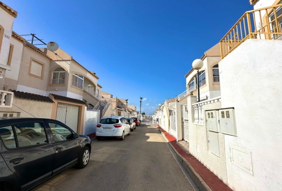 Resale - Bungalow - Torrevieja - La Siesta - El Salado -  Torreta
