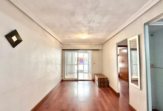 Wiederverkauf - Wohnung - Torrevieja - Playa del Acequión