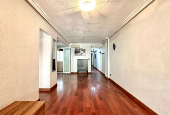 Wiederverkauf - Wohnung - Torrevieja - Playa del Acequión