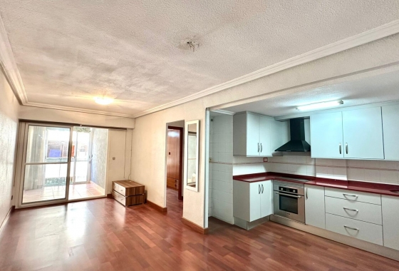 Wiederverkauf - Wohnung - Torrevieja - Playa del Acequión