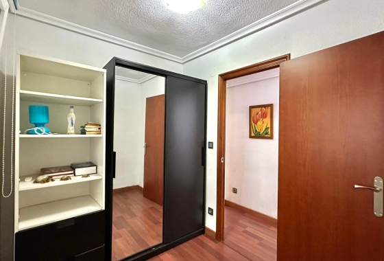 Wiederverkauf - Wohnung - Torrevieja - Playa del Acequión