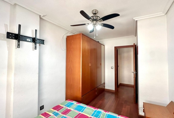 Wiederverkauf - Wohnung - Torrevieja - Playa del Acequión