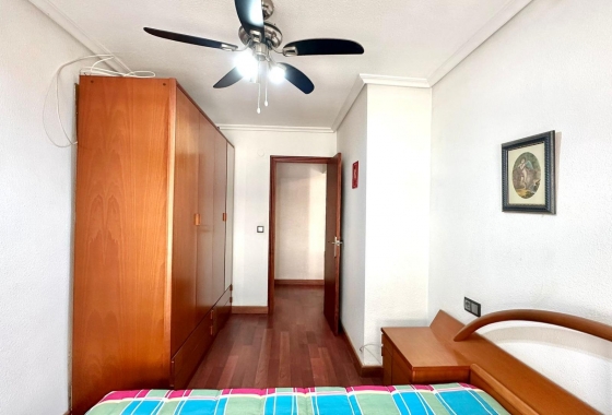 Wiederverkauf - Wohnung - Torrevieja - Playa del Acequión