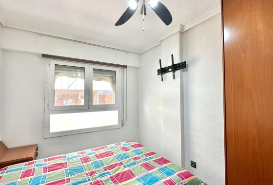 Wiederverkauf - Wohnung - Torrevieja - Playa del Acequión