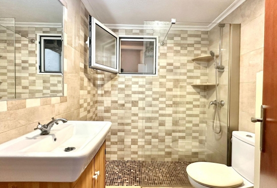 Wiederverkauf - Wohnung - Torrevieja - Playa del Acequión