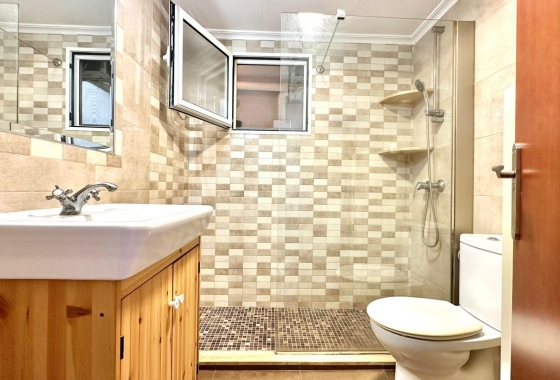 Wiederverkauf - Wohnung - Torrevieja - Playa del Acequión