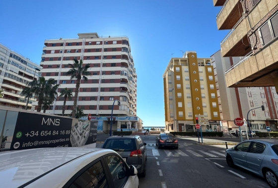 Wiederverkauf - Wohnung - Torrevieja - Playa del Acequión