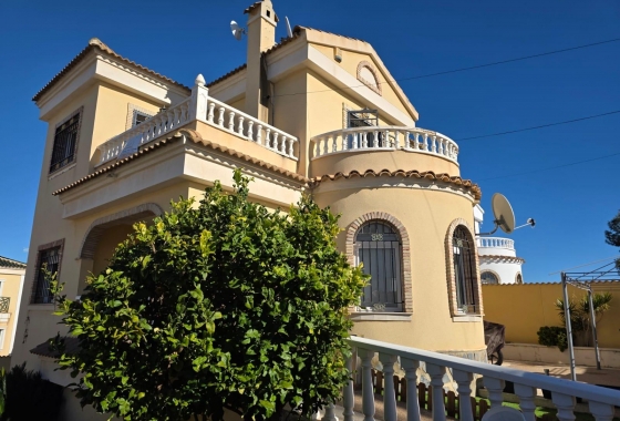 Перепродажа - Вилла - Orihuela Costa - Villamartín-las Filipinas