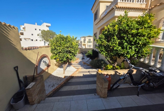 Перепродажа - Вилла - Orihuela Costa - Villamartín-las Filipinas