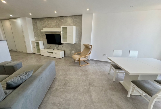 Resale - Apartment / flat - Torrevieja - Puerto Deportivo