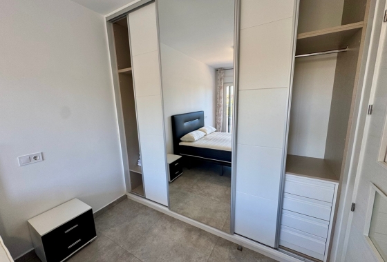 Resale - Apartment / flat - Torrevieja - Puerto Deportivo