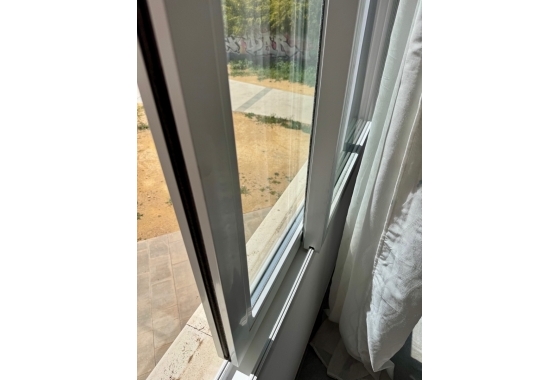 Resale - Apartment / flat - Torrevieja - Puerto Deportivo