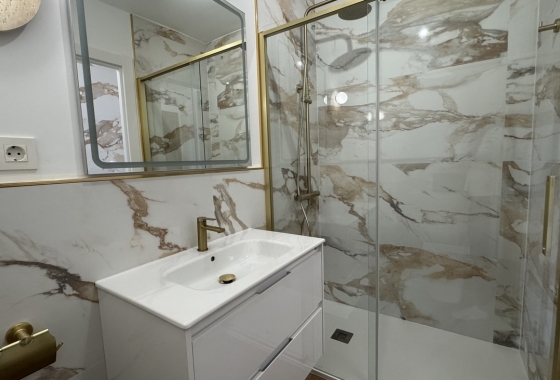 Återförsäljning - Lägenhet / lägenhet - Torrevieja - Costa Blanca