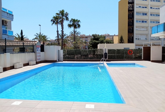 Återförsäljning - Lägenhet / lägenhet - Torrevieja - Estacion De Autobuses